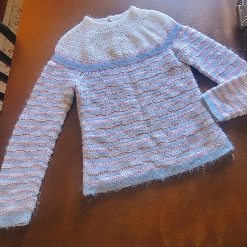Vintage Handmade Knit Sweater - pastal - soft - Alpaca blend